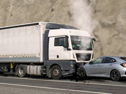 Fairfax, VA truck accident lawyer